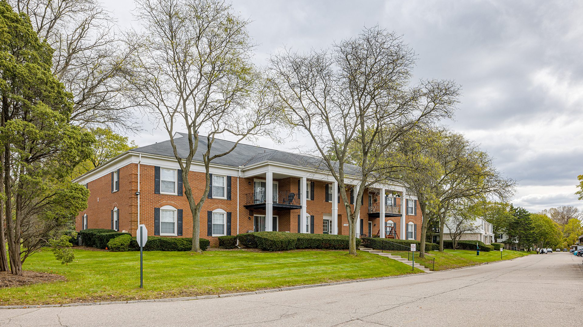 2 bedroom apartments for rent in Bloomfield Hills, MI